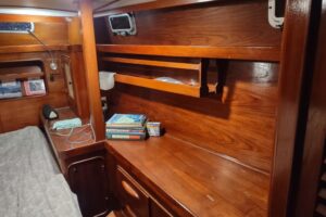 Aft Cabin Drawers & Book Shelf